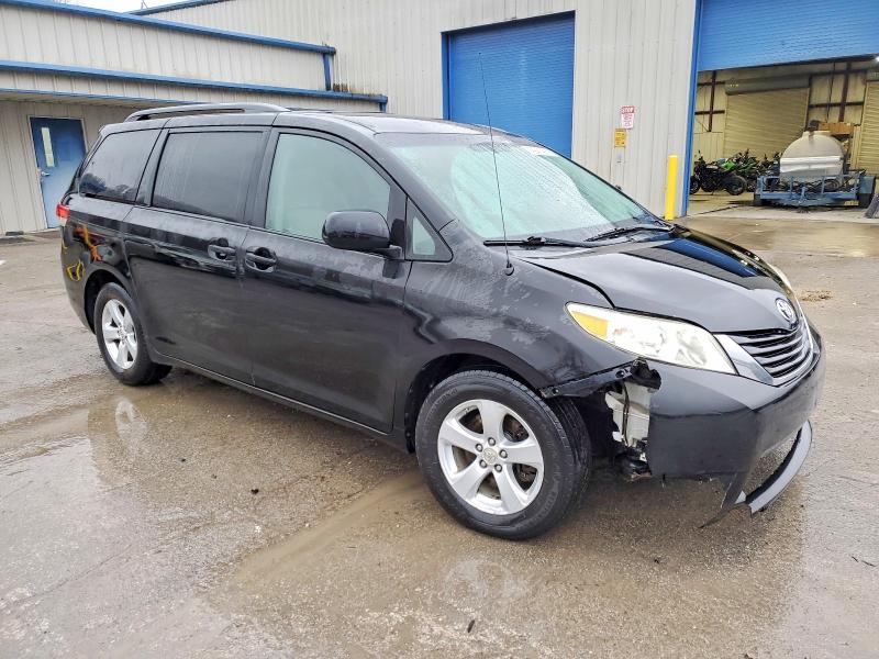 Photo 4 from auction – 2012 TOYOTA SIENNA LE with VIN 5TDKK3DC7CS180281