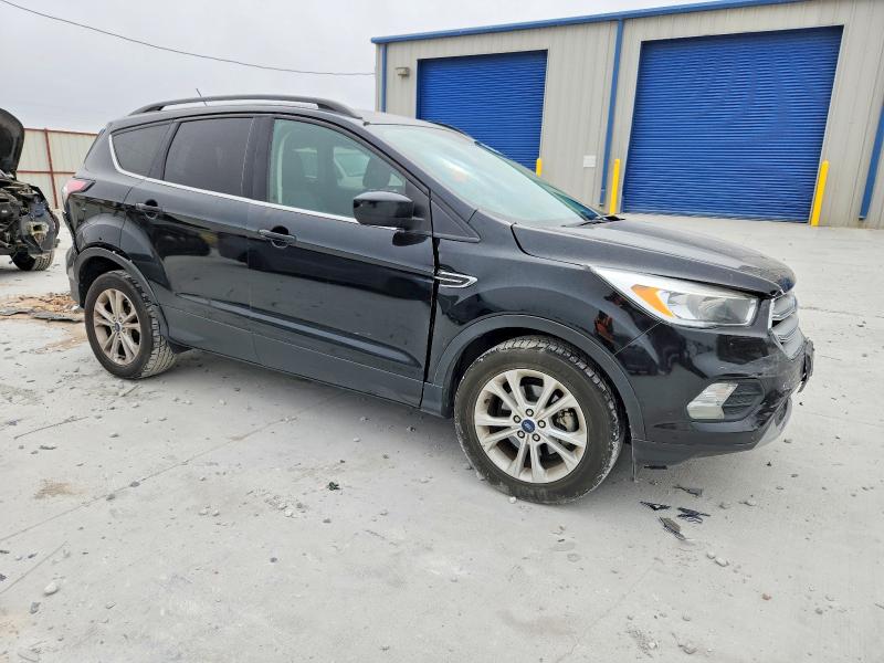 Photo 4 from auction – 2018 FORD ESCAPE with VIN 1FMCU0GD9JUA63792