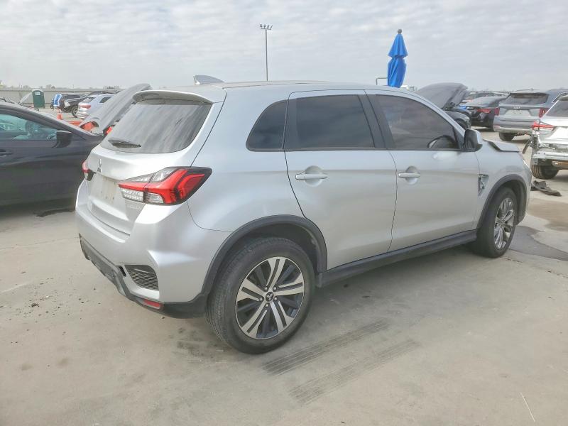 Photo 3 from auction – 2021 MITSUBISHI OUTLANDER with VIN JA4APUAU0MU014692