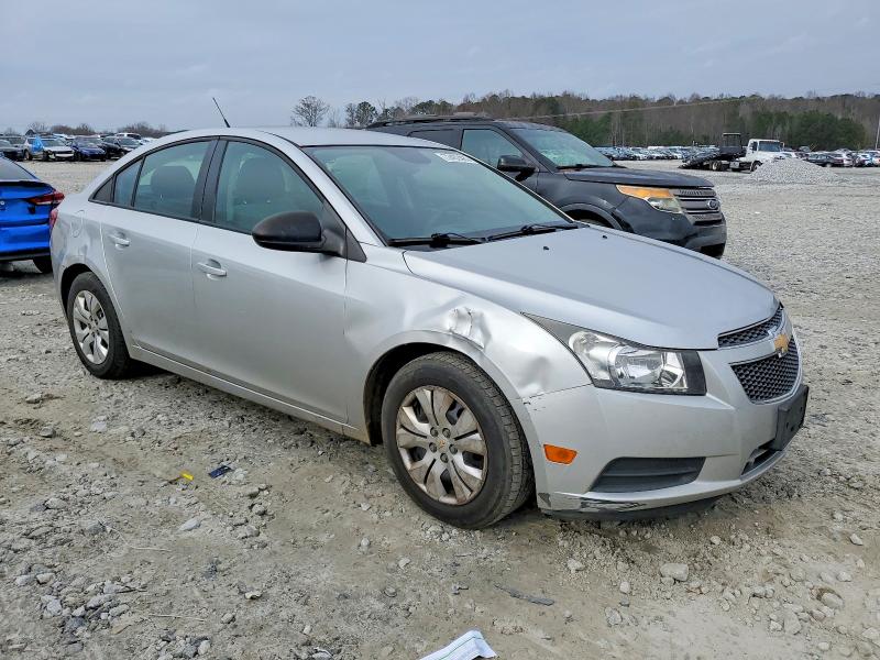 Photo 4 from auction – 2013 CHEVROLET CRUZE LS with VIN 1G1PA5SH3D7242525