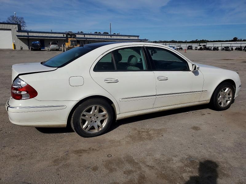 Photo 3 from auction – 2003 MERCEDES-BENZ E 320 with VIN WDBUF65J23A111196