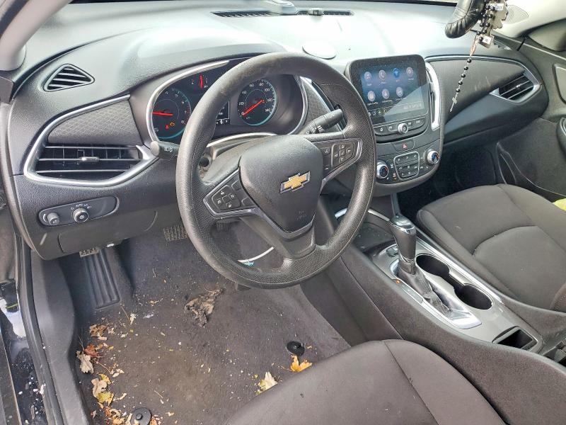 Photo 8 from auction – 2019 CHEVROLET MALIBU LT with VIN 1G1ZD5ST1KF165838