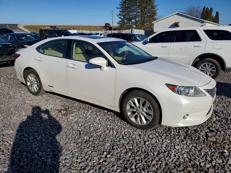 Photo 4 from auction – 2014 LEXUS ES 300H with VIN JTHBW1GGXE2072902