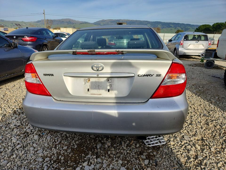 Photo 6 from auction – 2002 TOYOTA CAMRY LE with VIN JTDBE32K020057635