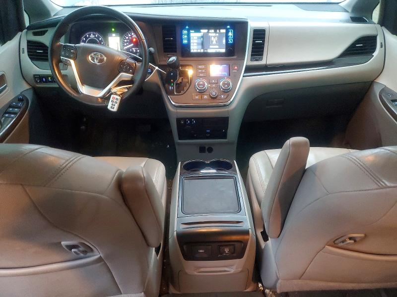Photo 8 from auction – 2016 TOYOTA SIENNA XLE with VIN 5TDDK3DC4GS142599