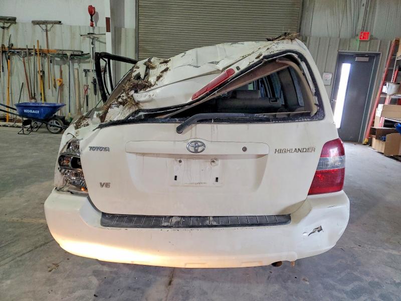 Photo 6 from auction – 2004 TOYOTA HIGHLANDER with VIN JTEGP21A240003089