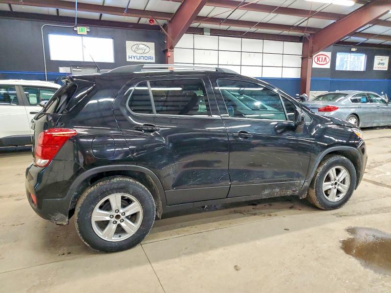 Photo 3 from auction – 2021 CHEVROLET TRAX with VIN KL7CJLSB6MB330131