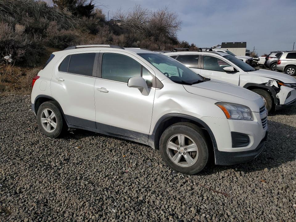 Photo 4 from auction – 2016 CHEVROLET TRAX with VIN KL7CJPSB5GB663738