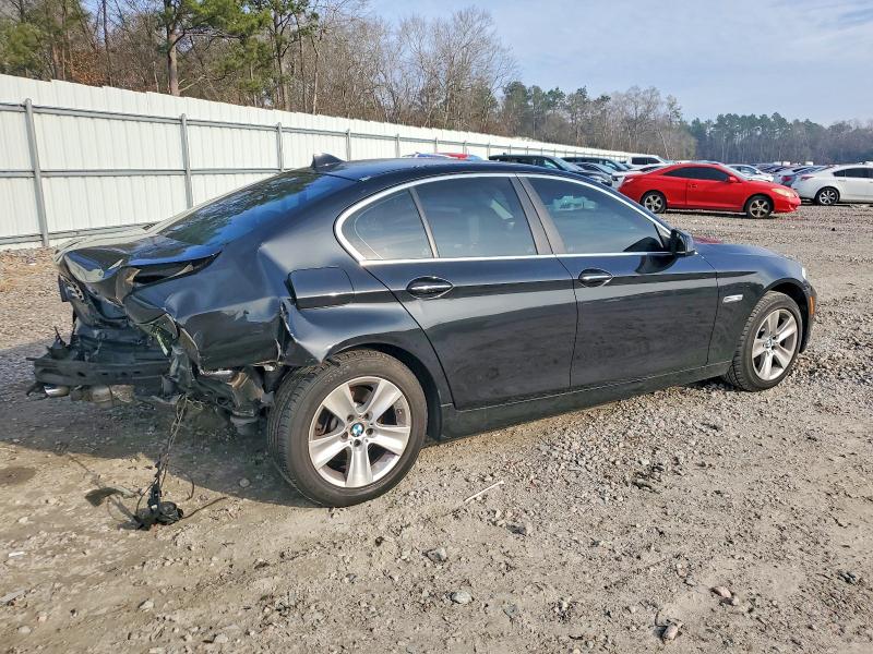 Photo 3 from auction – 2012 BMW 528 I with VIN WBAXG5C53CDW92229