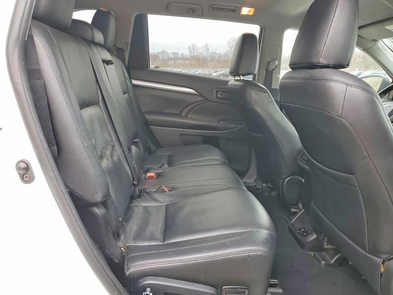 Photo 11 from auction – 2019 TOYOTA HIGHLANDER with VIN 5TDZARFH5KS054562