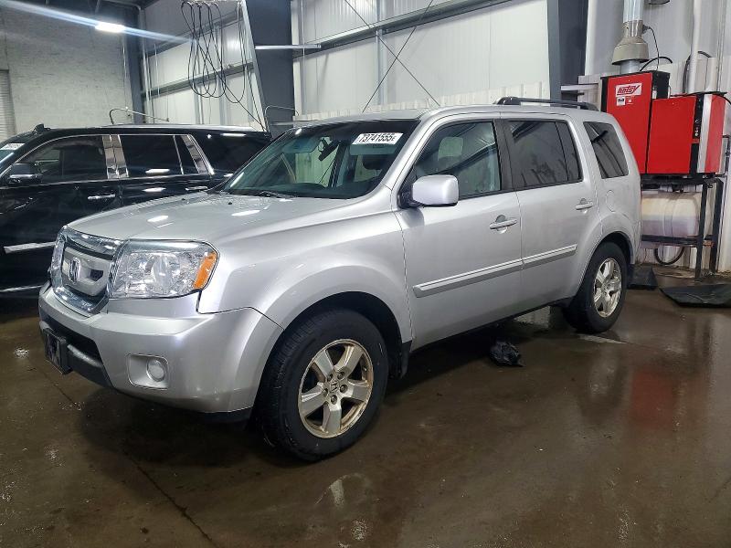 HONDA PILOT 2011 with VIN 5FNYF4H54BB106819 - Photo from auction