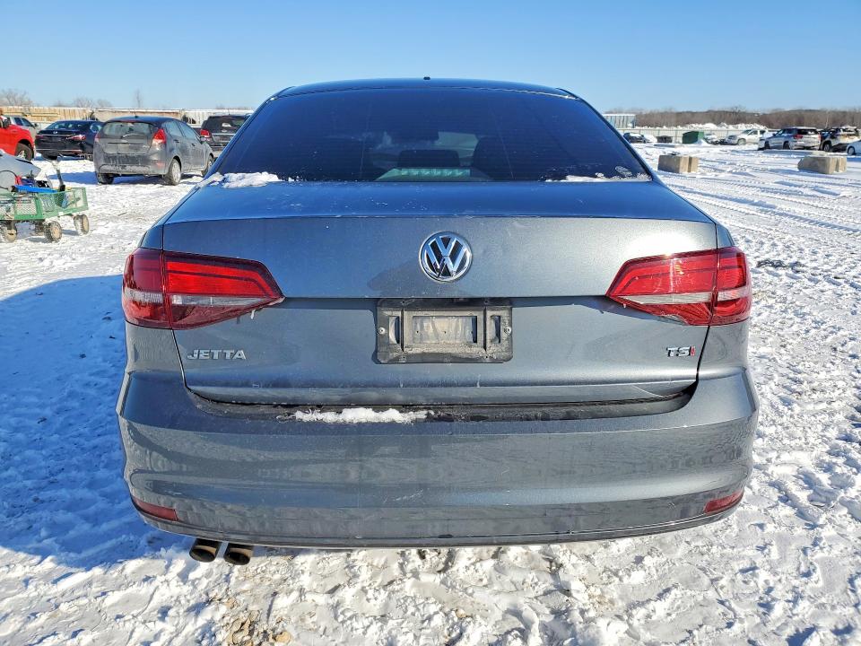 Photo 6 from auction – 2017 VOLKSWAGEN JETTA S with VIN 3VW2B7AJ9HM279232