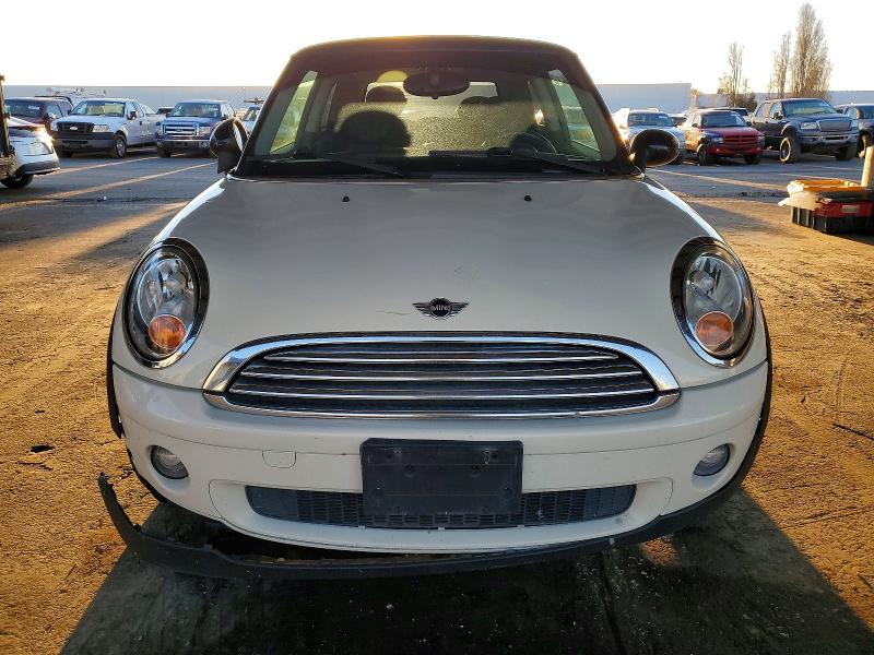 Photo 5 from auction – 2010 MINI COOPER with VIN WMWMF3C56ATZ21919