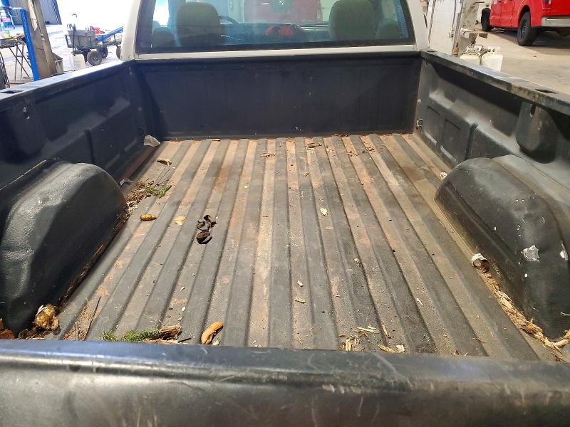 Photo 10 from auction – 2004 CHEVROLET SILVERADO with VIN 1GCEC14V74Z251544
