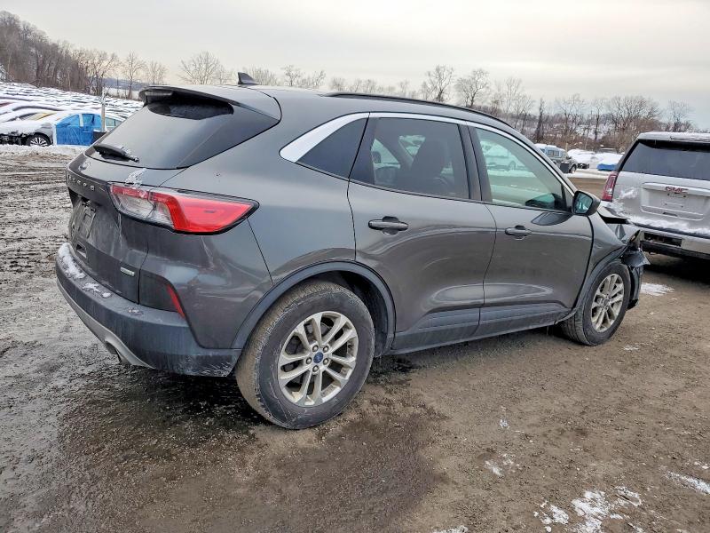 Photo 3 from auction – 2020 FORD ESCAPE with VIN 1FMCU0G63LUB55016