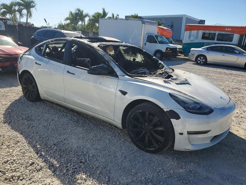 Photo 4 from auction – 2018 TESLA MODEL 3 with VIN 5YJ3E1EA1JF050348