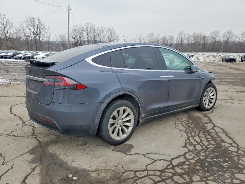 Photo 3 from auction – 2018 TESLA MODEL X with VIN 5YJXCBE28JF104055