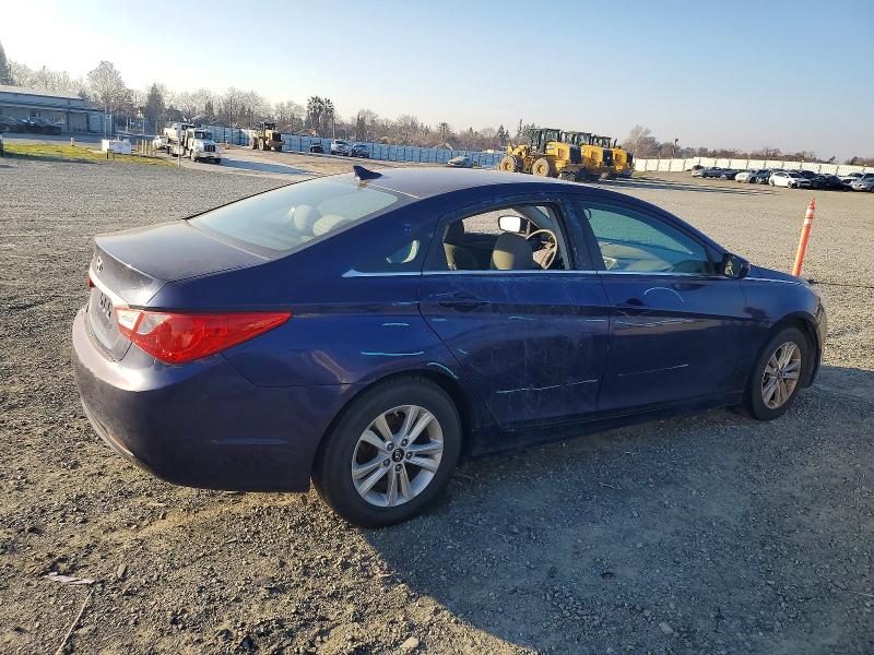 Photo 3 from auction – 2011 HYUNDAI SONATA GLS with VIN 5NPEB4AC8BH079956