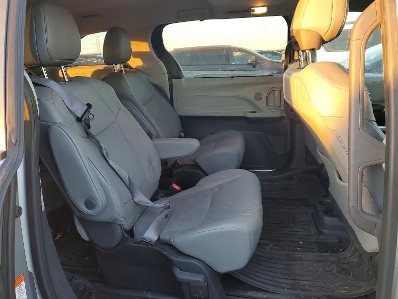 Photo 11 from auction – 2022 TOYOTA SIENNA with VIN 5TDYRKEC2NS085645