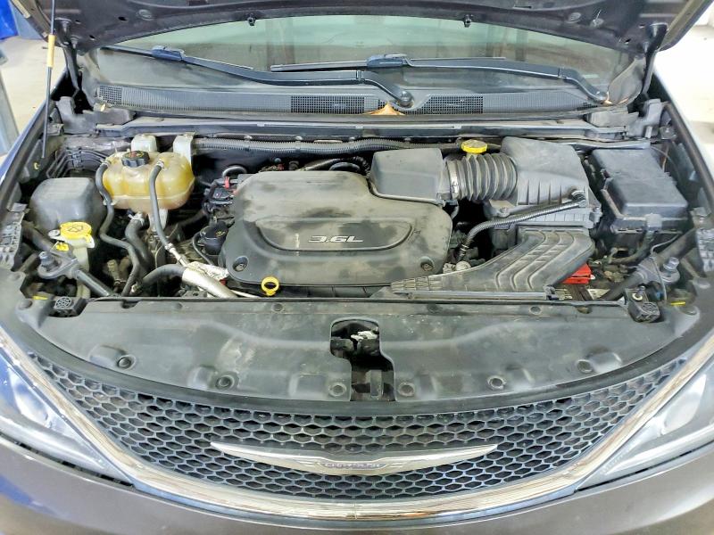 Photo 12 from auction – 2017 CHRYSLER PACIFICA with VIN 2C4RC1GG2HR787963