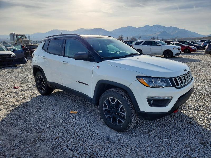 Photo 4 from auction – 2019 JEEP COMPASS TR with VIN 3C4NJDDB6KT668882