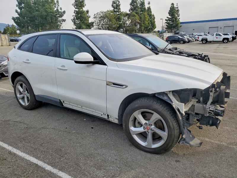 Photo 4 from auction – 2017 JAGUAR F-PACE PRE with VIN SADCJ2BV9HA493007