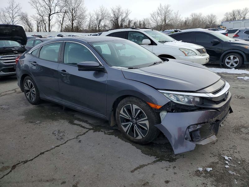Photo 4 from auction – 2018 HONDA CIVIC EX with VIN 19XFC1F34JE000620