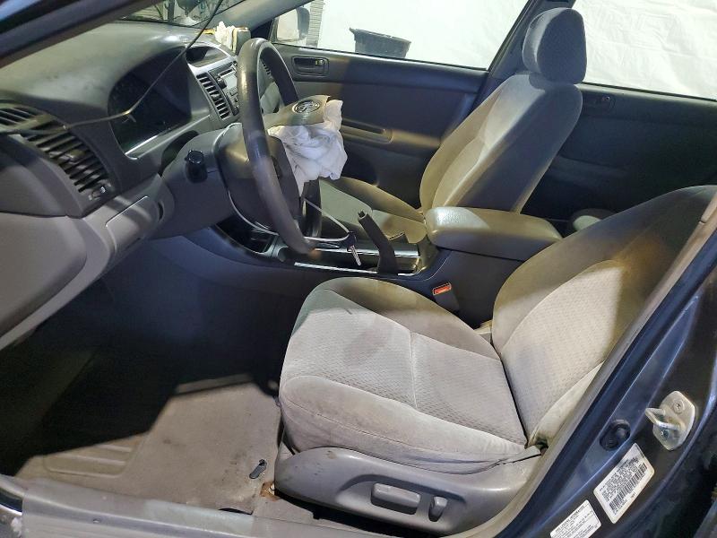 Photo 7 from auction – 2002 TOYOTA CAMRY LE with VIN 4T1BE32K52U575079