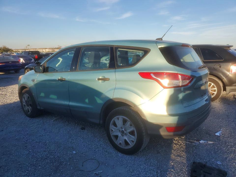 Photo 2 from auction – 2013 FORD ESCAPE S with VIN 1FMCU0F75DUD50692