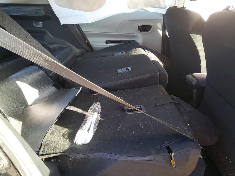 Photo 10 from auction – 2014 TOYOTA PRIUS C with VIN JTDKDTB37E1069095