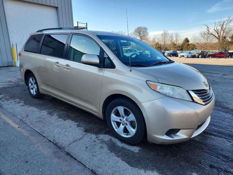 Photo 4 from auction – 2011 TOYOTA SIENNA LE with VIN 5TDKK3DC7BS113226