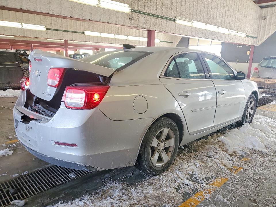 Photo 3 from auction – 2015 CHEVROLET MALIBU with VIN 1G11B5SL0FF129129
