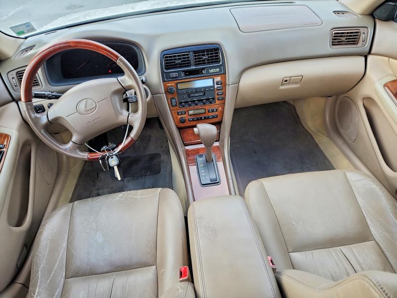 Photo 8 from auction – 2001 LEXUS ES 300 with VIN JT8BF28G410336285