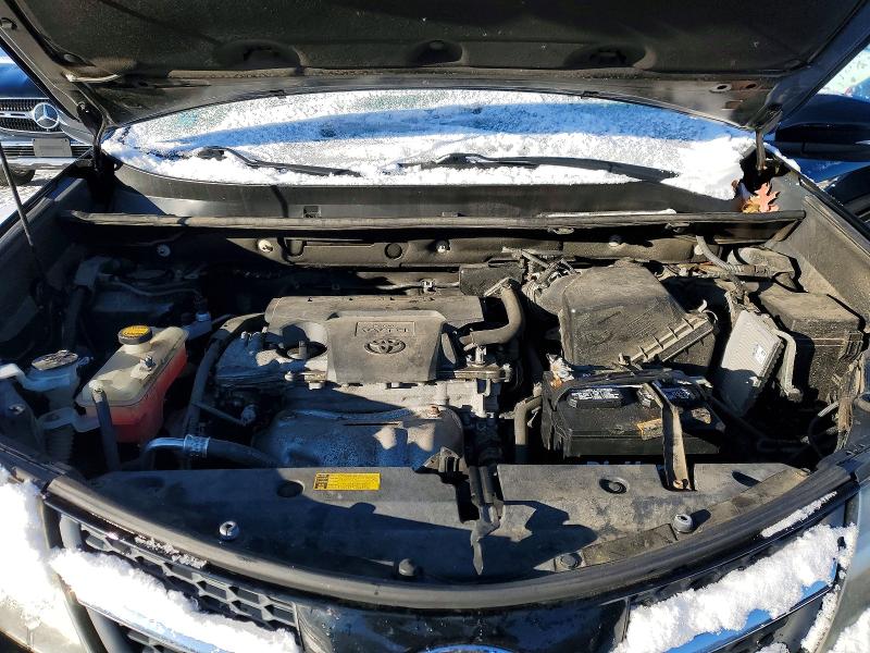 Photo 12 from auction – 2015 TOYOTA RAV4 XLE with VIN 2T3RFREV5FW327710
