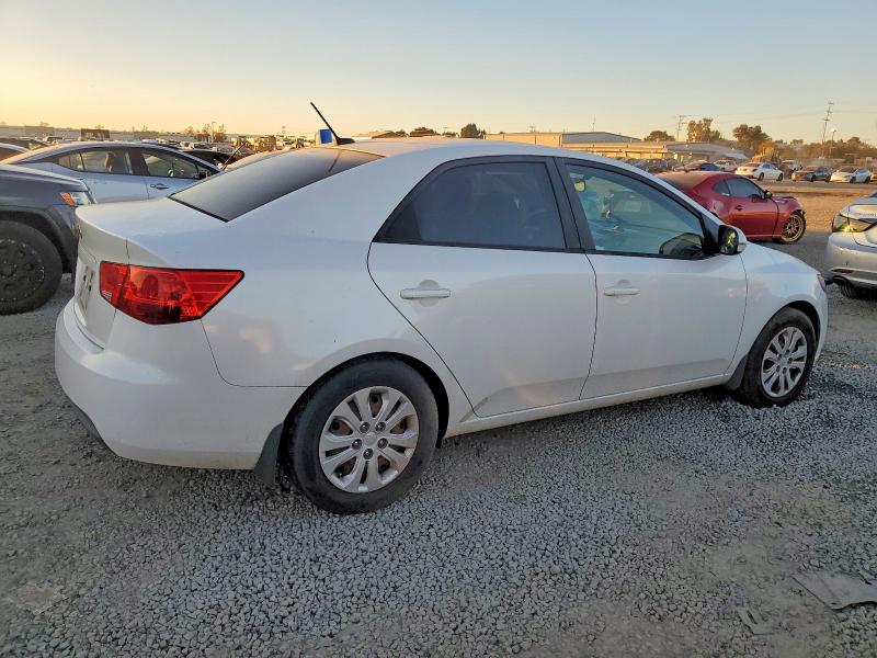 Photo 3 from auction – 2011 KIA FORTE EX with VIN KNAFU4A2XB5423922