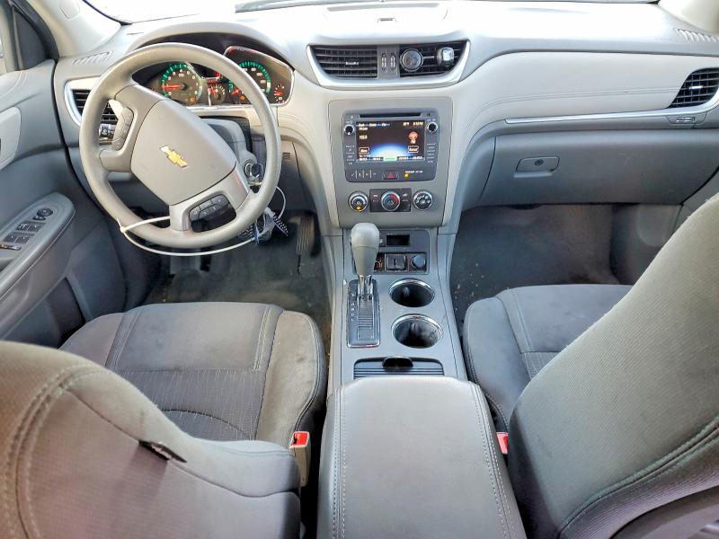 Photo 8 from auction – 2017 CHEVROLET TRAVERSE L with VIN 1GNKRFKD5HJ137241