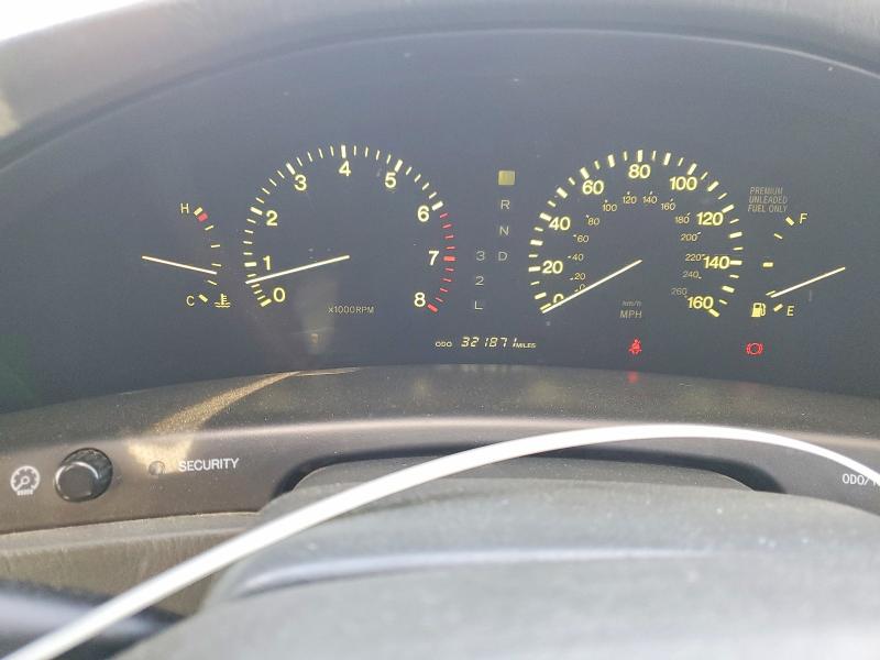 Photo 9 from auction – 1995 LEXUS LS 400 with VIN JT8UF22E5S0030472