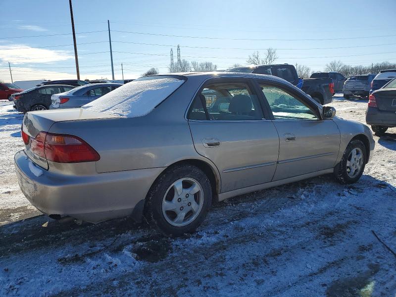 Photo 3 from auction – 2000 HONDA ACCORD with VIN 1HGCG6673YA017141