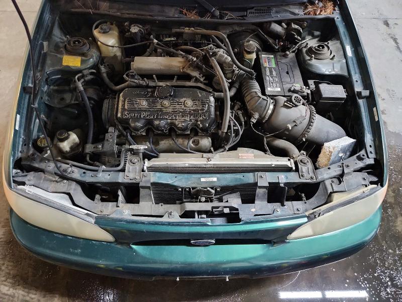 Photo 11 from auction – 1999 FORD ESCORT LX with VIN 1FAFP10P5XW276342