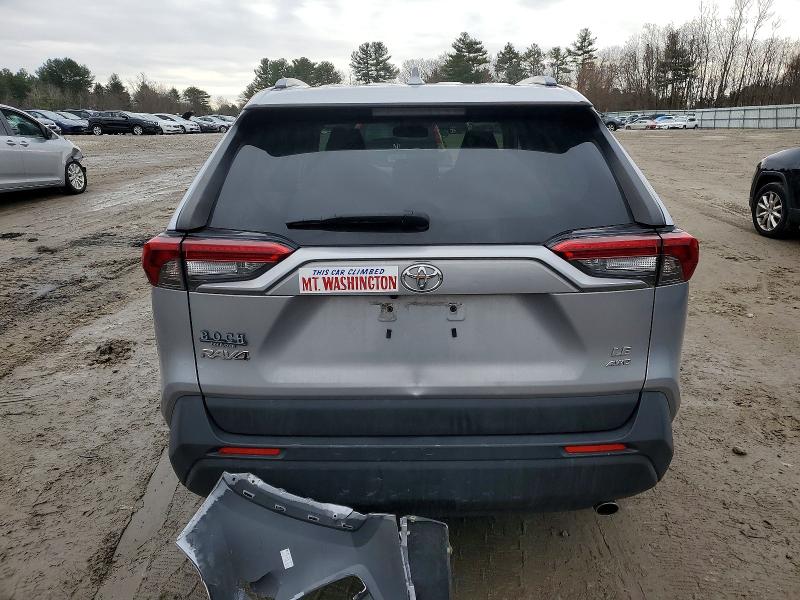 Photo 6 from auction – 2019 TOYOTA RAV4 LE with VIN JTMF1RFV8KD510767