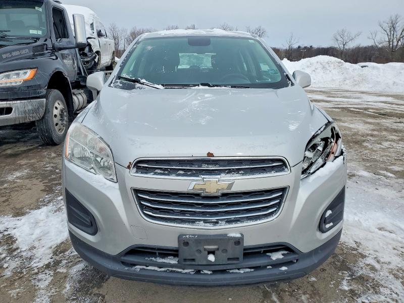 Photo 5 from auction – 2016 CHEVROLET TRAX LS with VIN 3GNCJNSB6GL277827