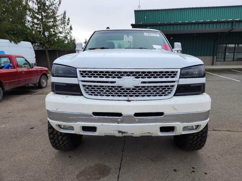 Photo 5 from auction – 2004 CHEVROLET SILVERADO with VIN 1GCHK29224E265475
