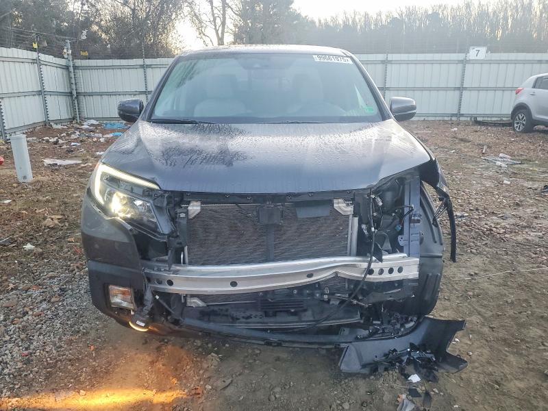 Photo 5 from auction – 2019 HONDA RIDGELINE with VIN 5FPYK3F78KB012704