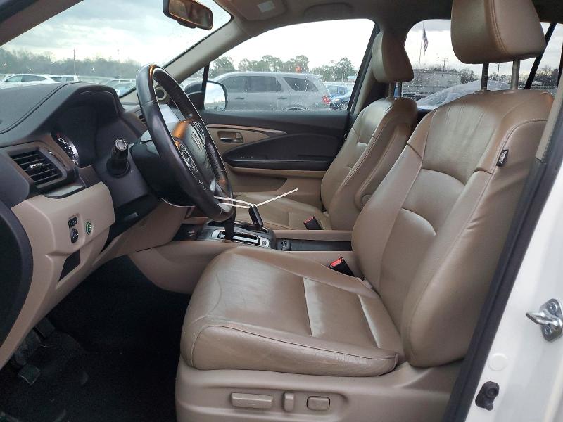Photo 7 from auction – 2017 TOYOTA RAV4 LIMIT with VIN 2T3YFREV9HW360501