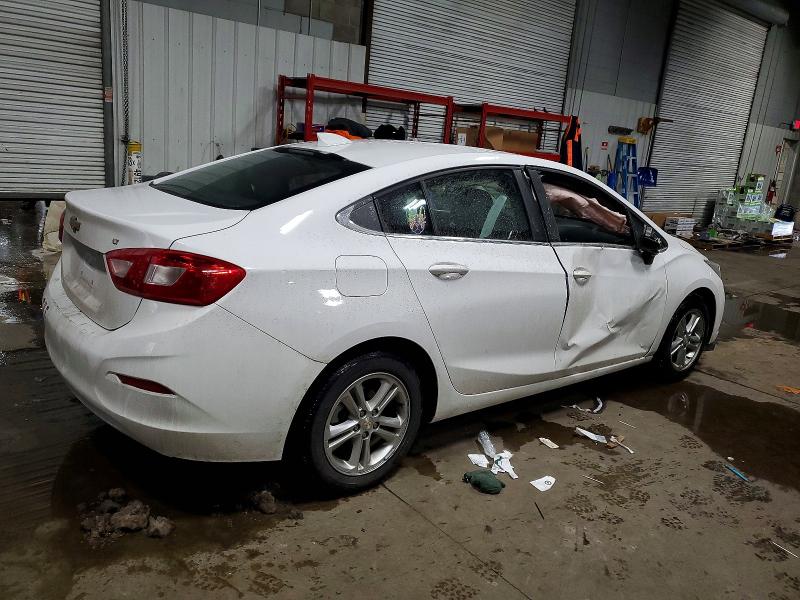 Photo 3 from auction – 2017 CHEVROLET CRUZE LT with VIN 1G1BE5SM2H7200770