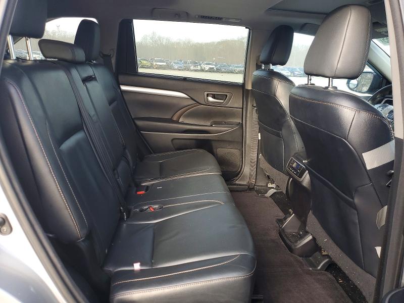 Photo 11 from auction – 2016 TOYOTA HIGHLANDER with VIN 5TDKKRFH9GS131410