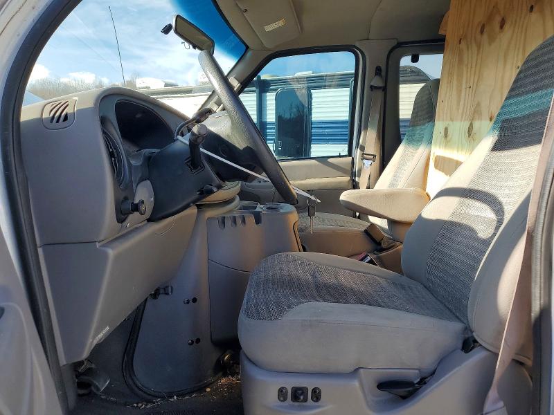 Photo 7 from auction – 2002 FORD ECONOLINE with VIN 1FBSS31L42HB23743