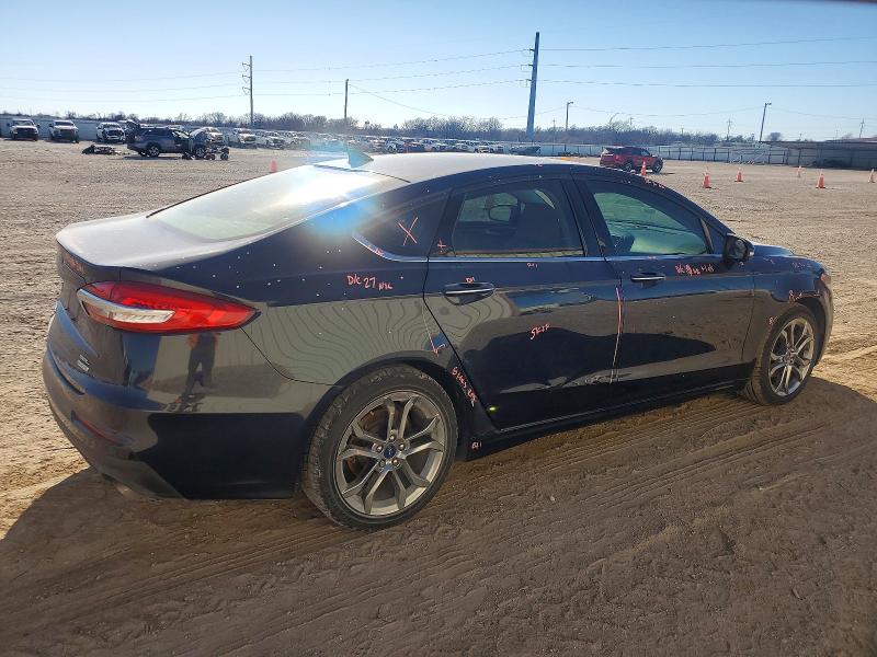 Photo 3 from auction – 2020 FORD FUSION SEL with VIN 3FA6P0CDXLR180702