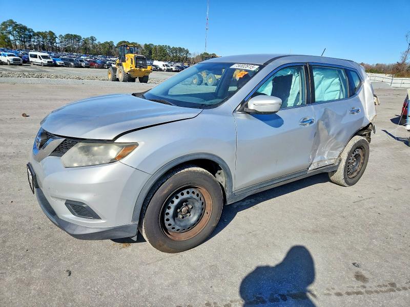 NISSAN ROGUE S 2015 with VIN KNMAT2MV7FP566203 - Photo from auction