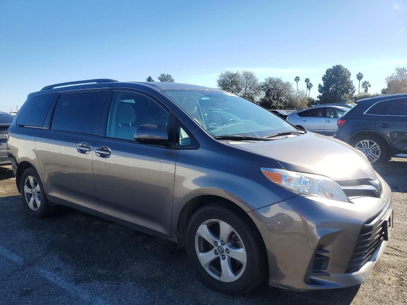 Photo 4 from auction – 2020 TOYOTA SIENNA LE with VIN 5TDKZ3DC4LS043598